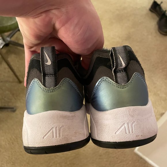 Nike Air Max 200 Black - Picture 3 of 3